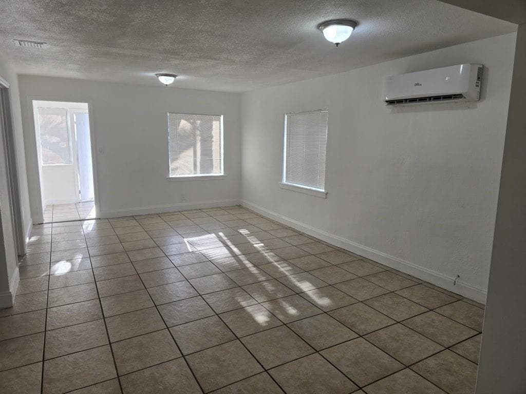 5431 NW 30th Avenue, Miami FL 33142 photo 5