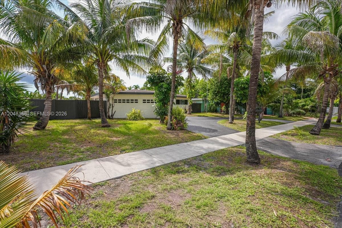 19531 NW 1st Pl, Miami Gardens FL 33169 photo 3