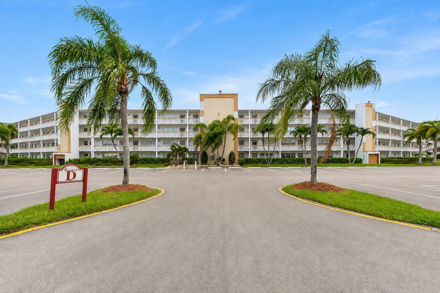 1069 Cornwall D, Boca Raton FL 33434