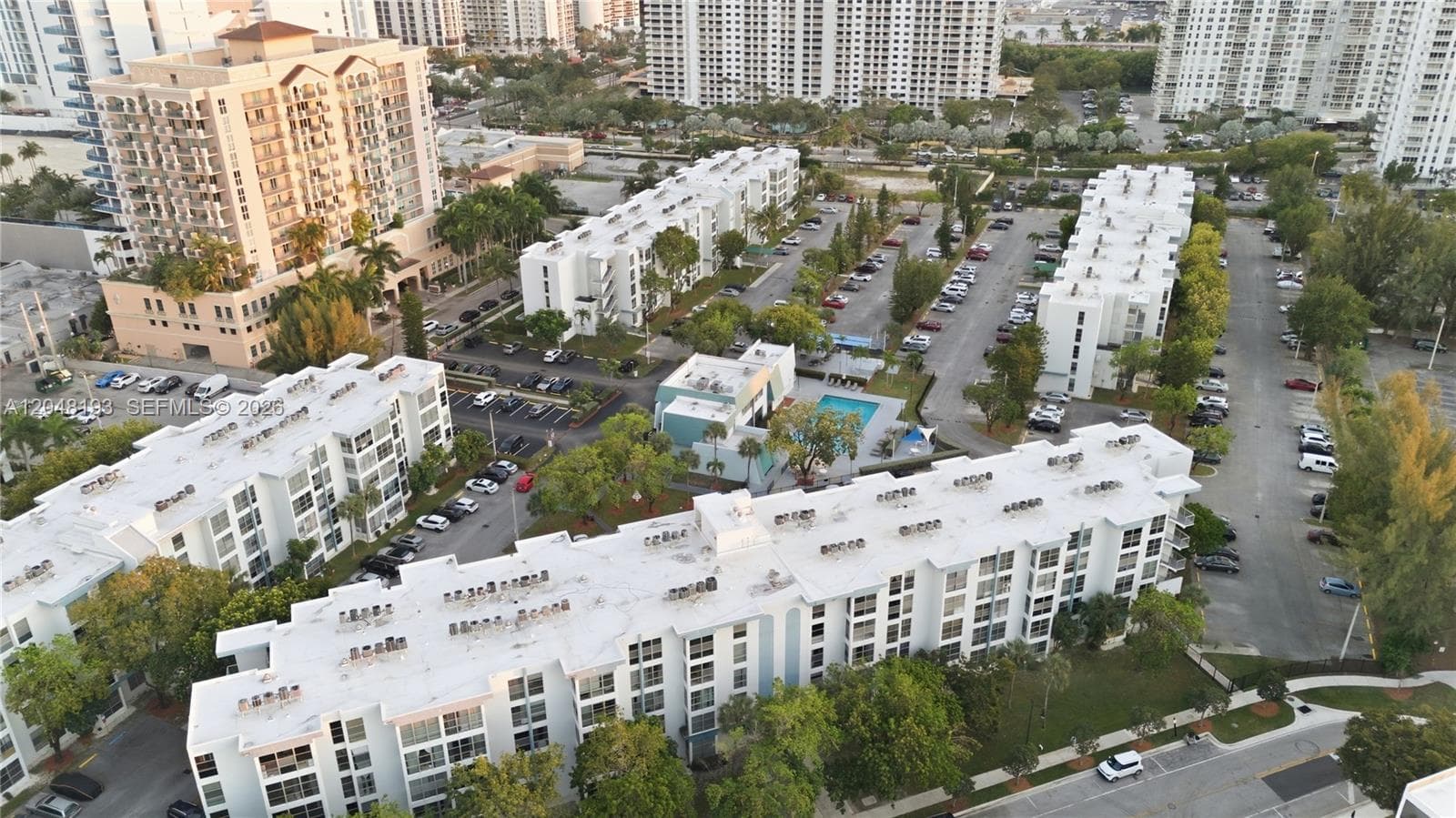 200 177th Dr # 204, Sunny Isles Beach FL 33160 photo 3