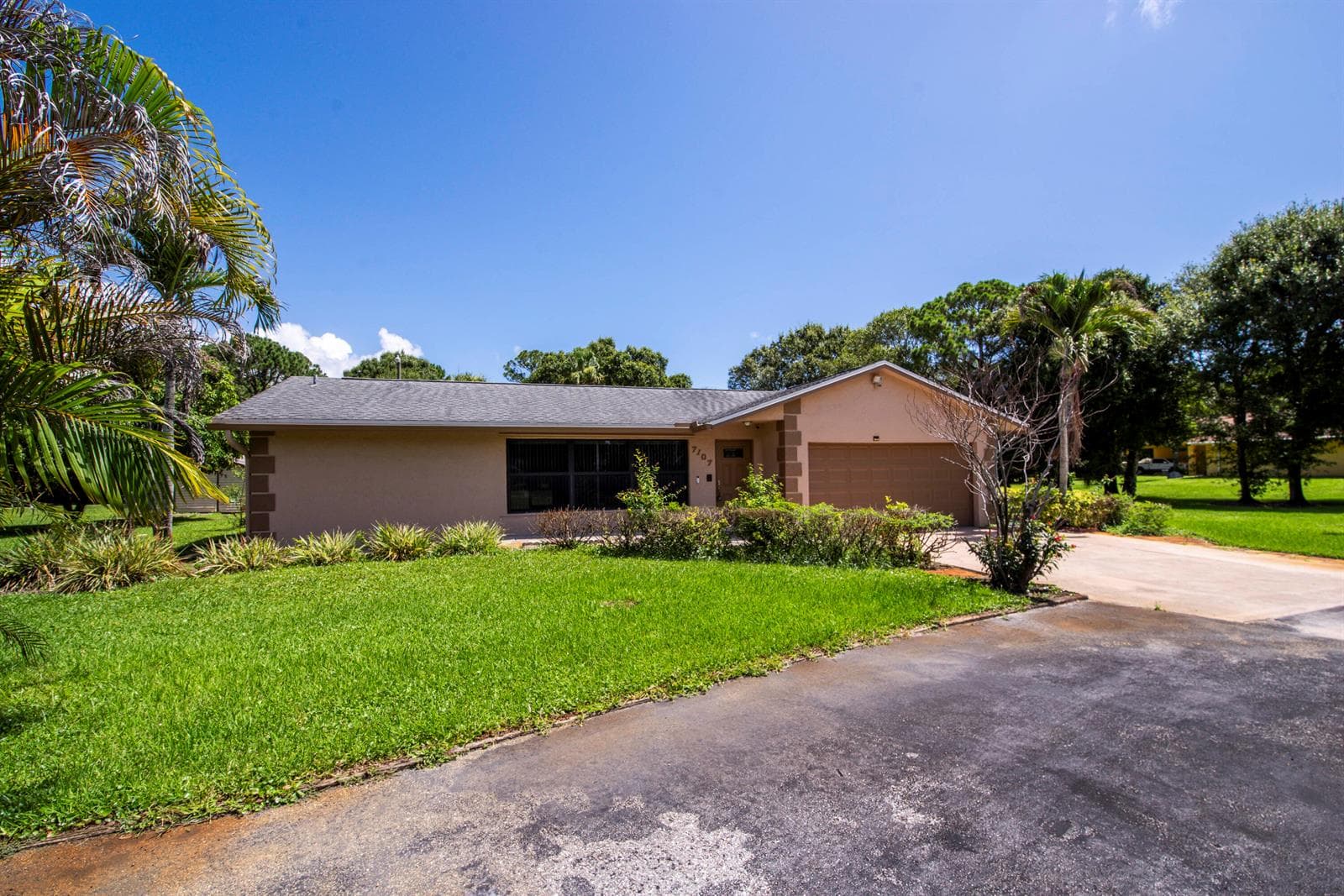 7107 181st Street N, Jupiter FL 33458 photo 4