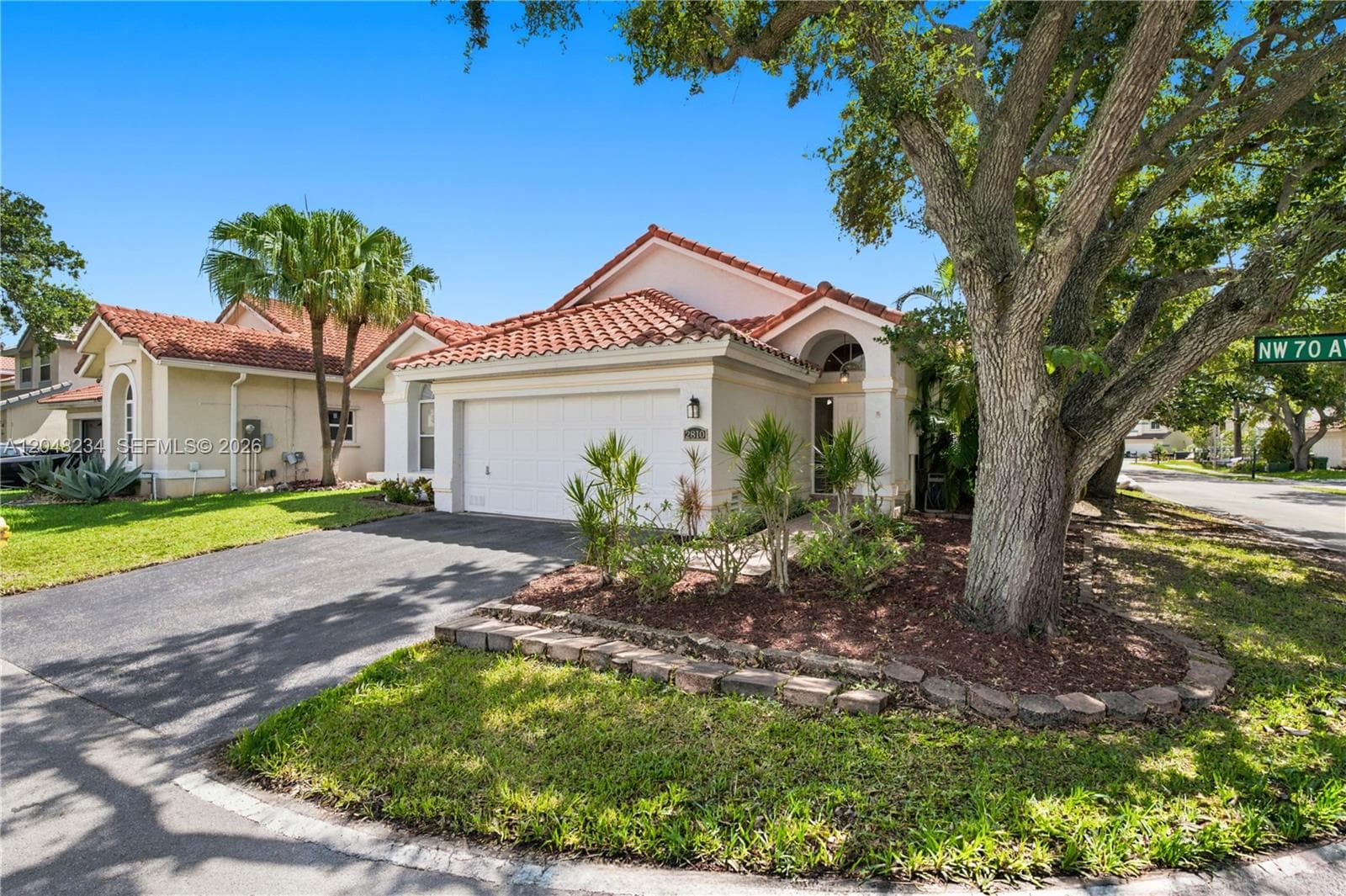 2810 NW 70th Ave, Margate FL 33063 photo 3