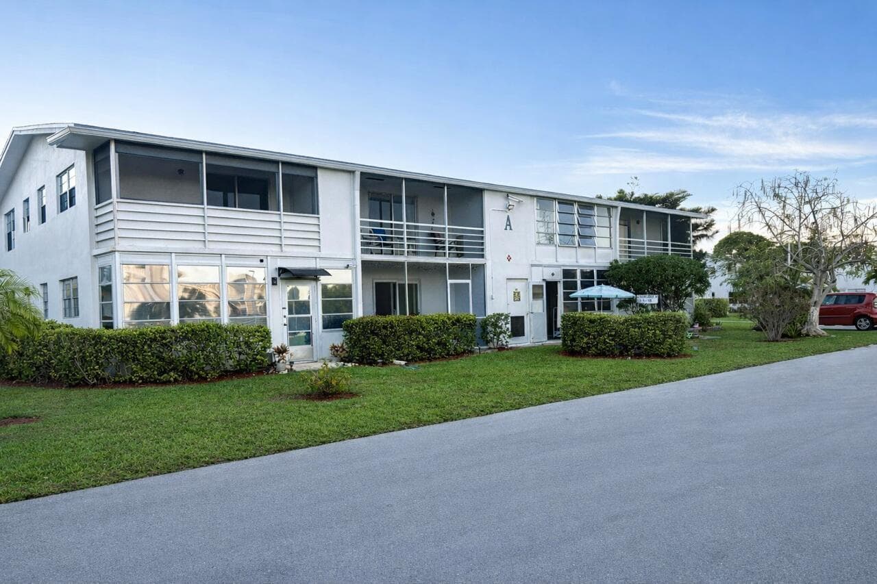 7 Lyndhurst A, Deerfield Beach FL 33442 photo 5