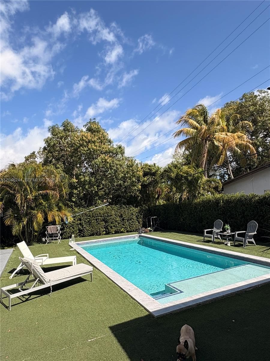12125 NE 2nd Ave, North Miami FL 33161