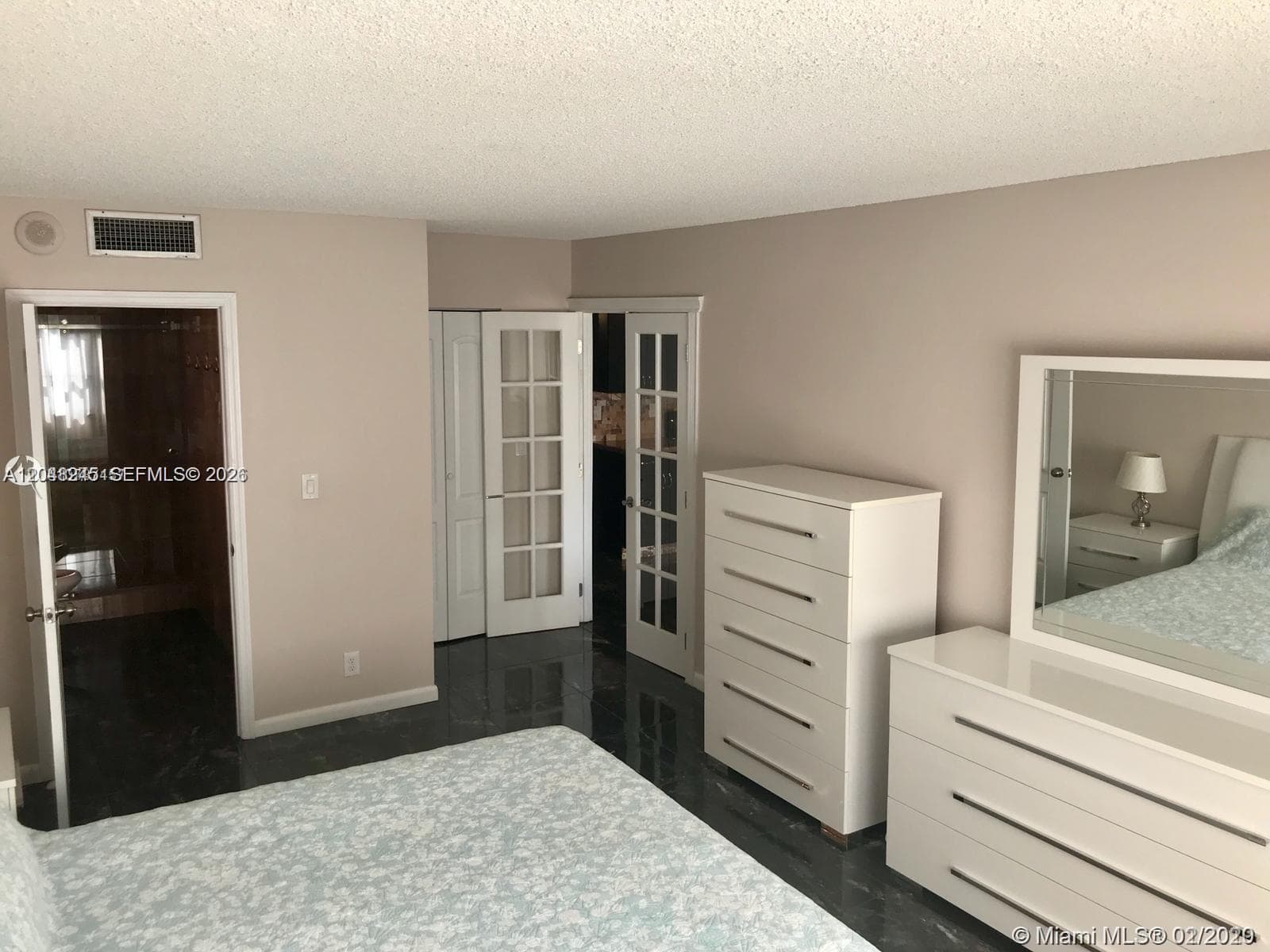 600 SE Three Islands Blvd # 1018, Hallandale Beach FL 33009 photo 4