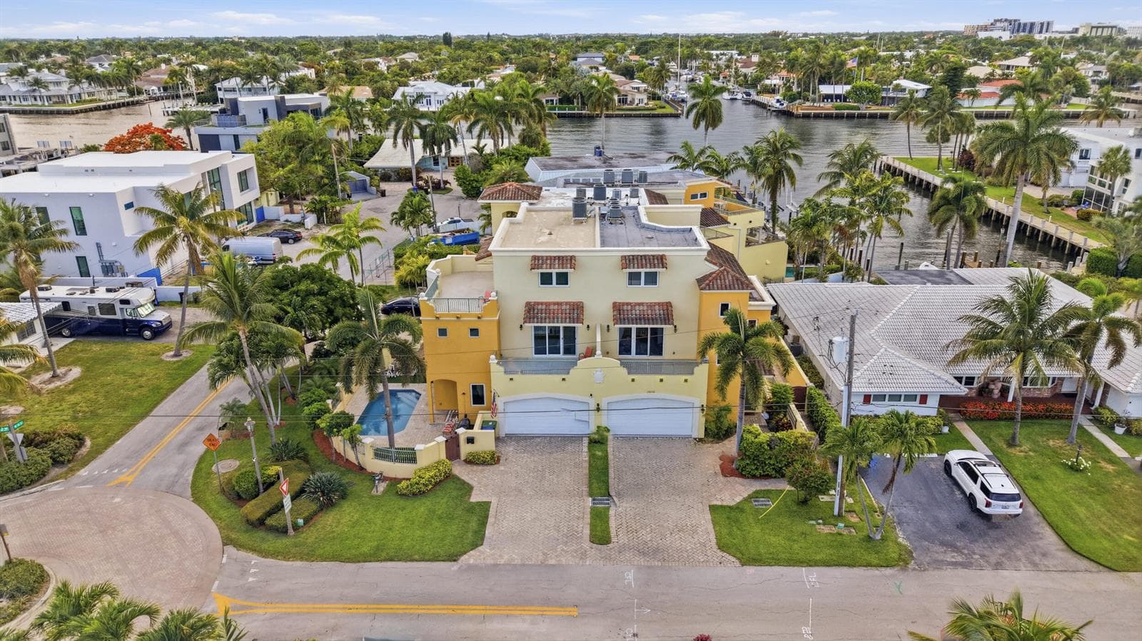 2601 NE 32nd Avenue, Fort Lauderdale FL 33308