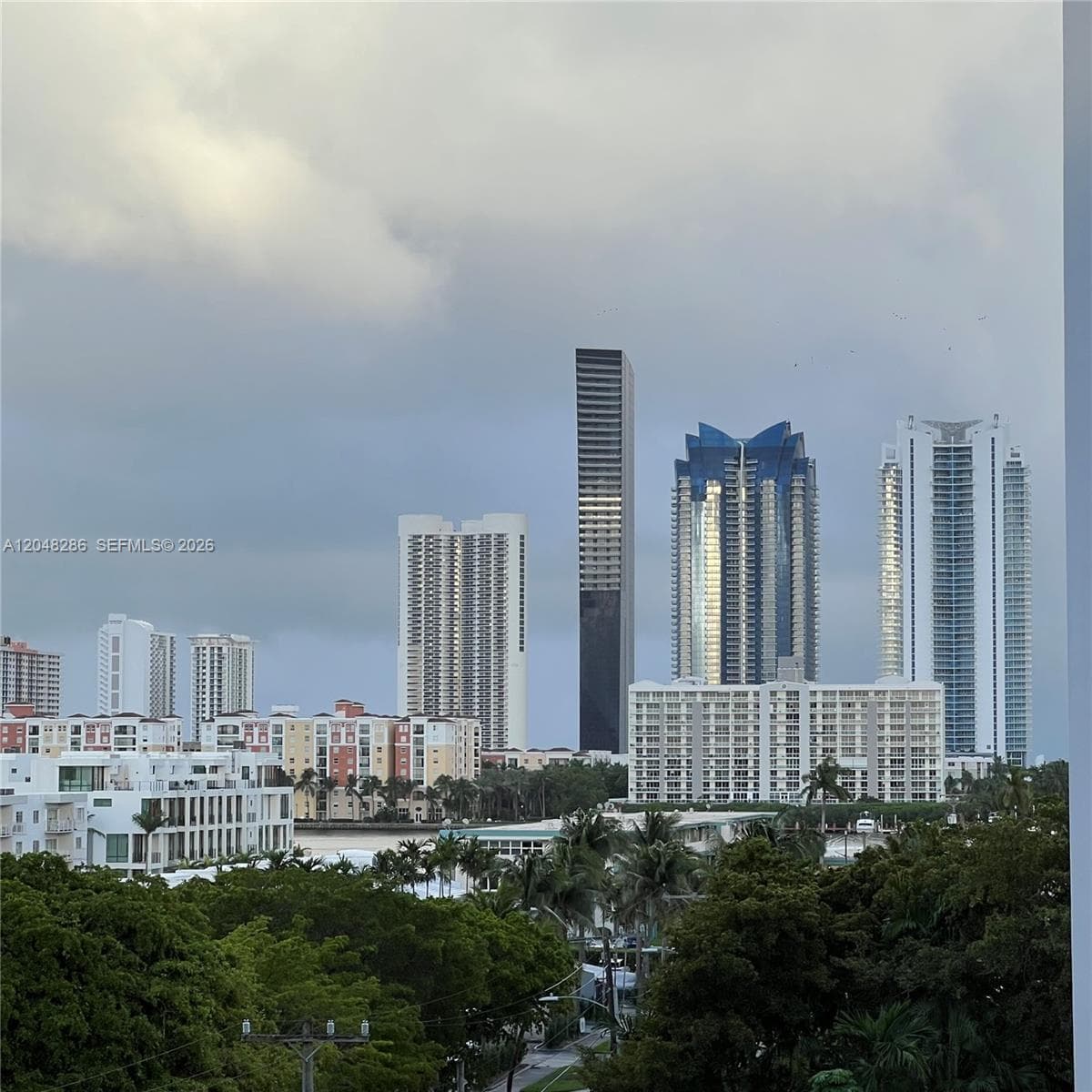 3660 NE 166th St # 607, North Miami Beach FL 33160