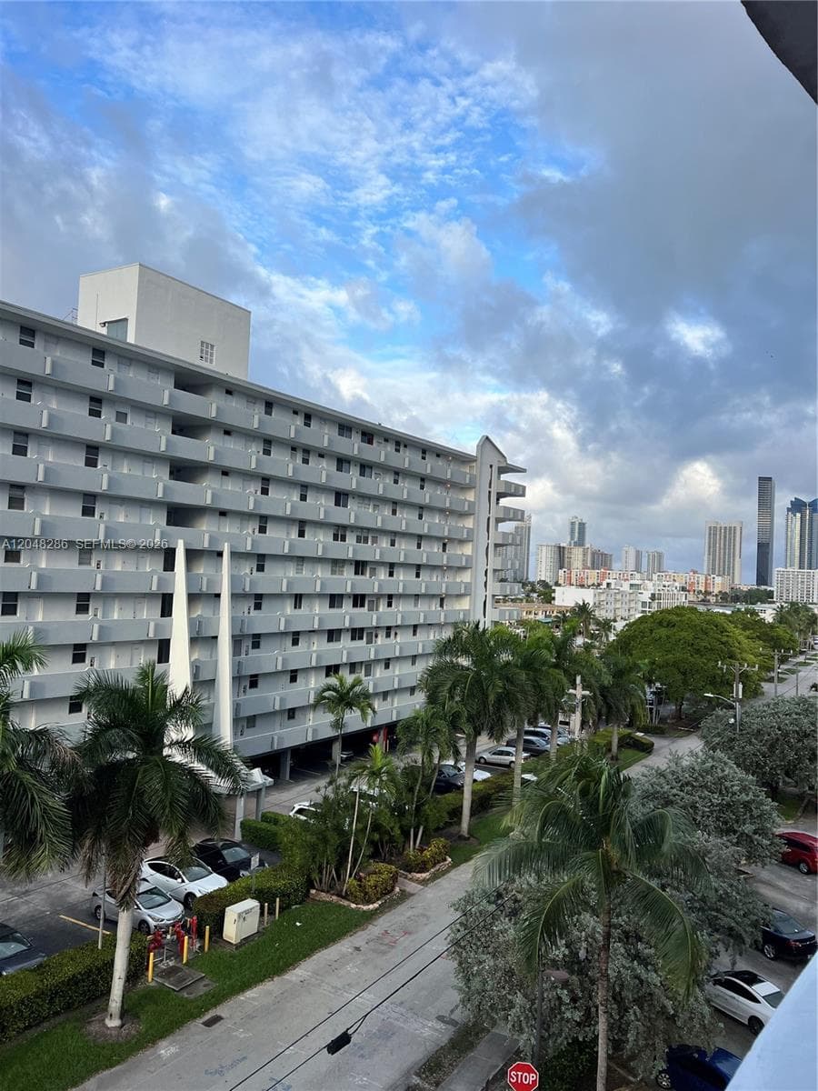 3660 NE 166th St # 607, North Miami Beach FL 33160 photo 5