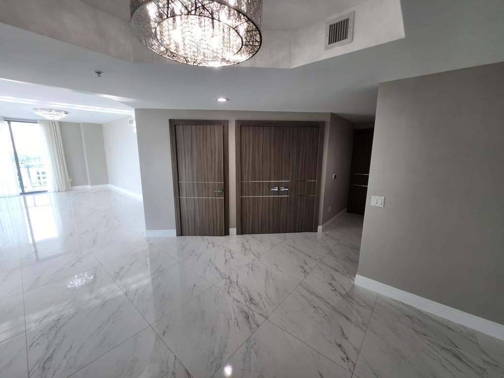 17301 Biscayne Boulevard # 1202, North Miami Beach FL 33160 photo 3
