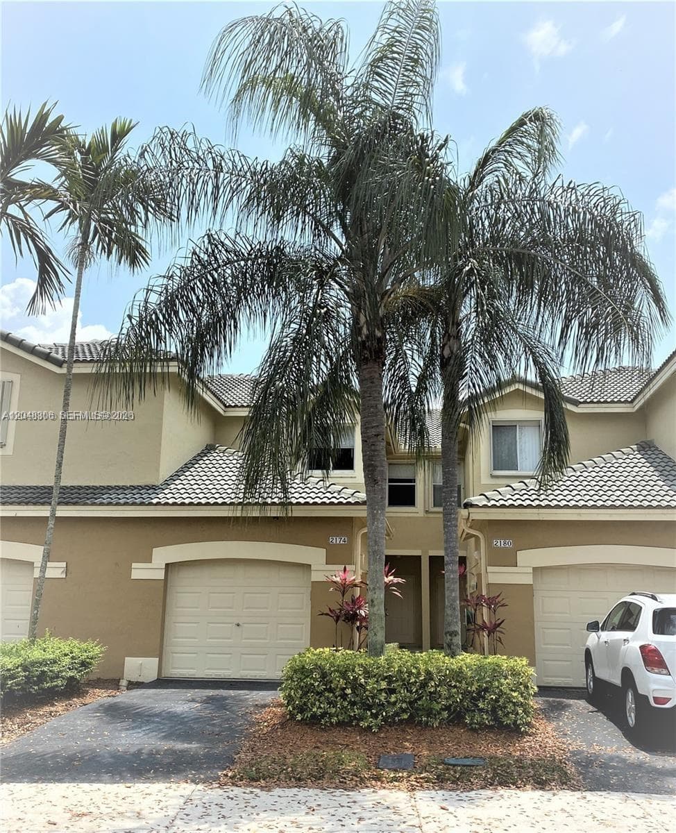 2174 N Ensenada Ter, Weston FL 33327