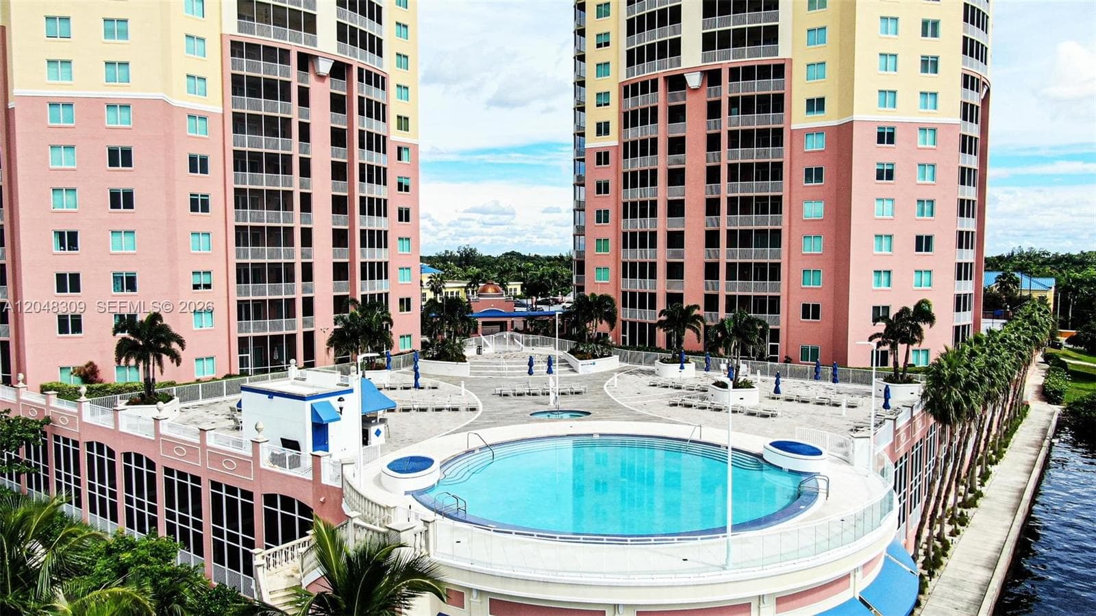 2743 1st St # 406, Other City - In The State Of Florida FL 33916