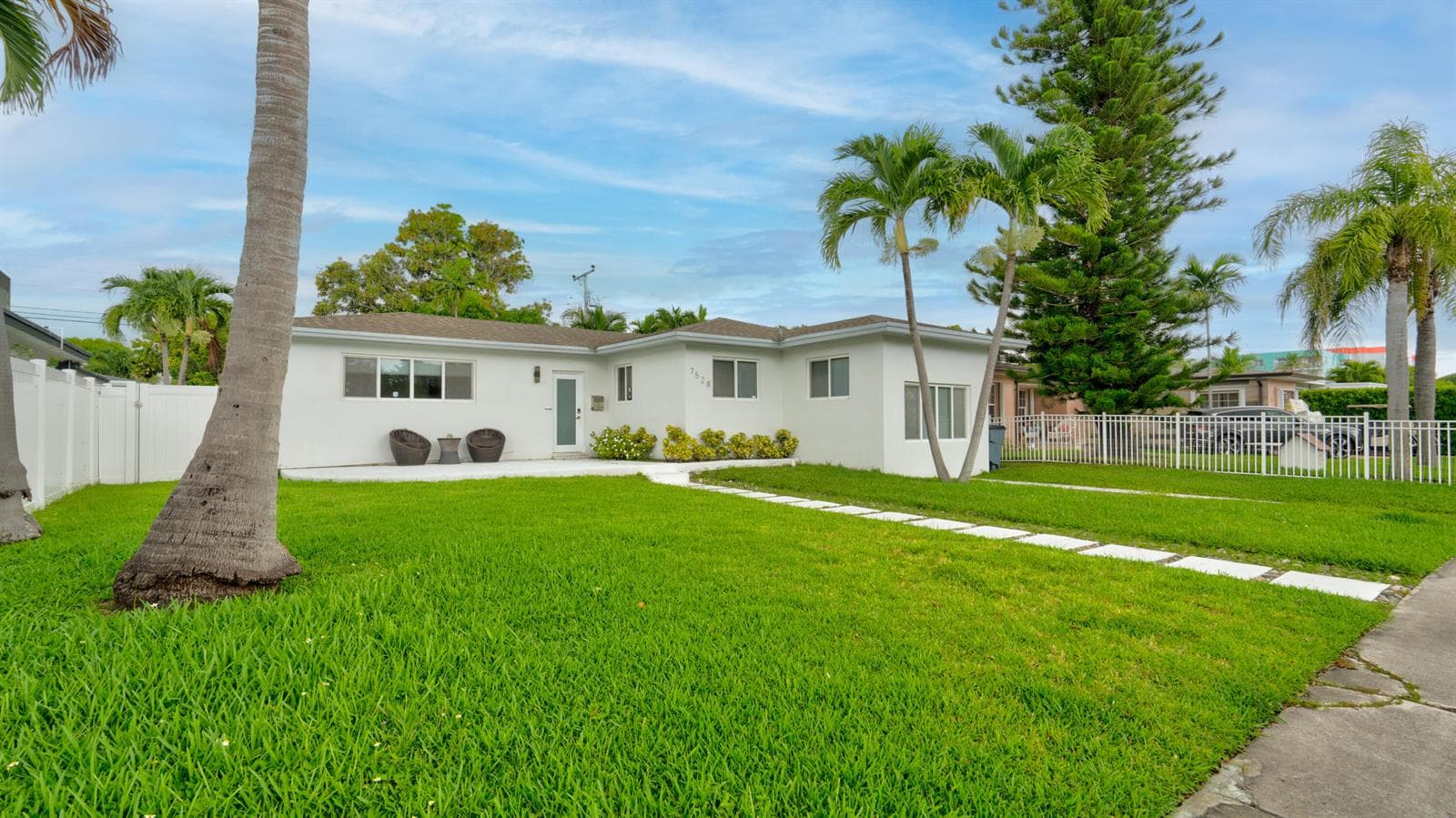 7528 Buccaneer Avenue, North Bay Village FL 33141 photo 3