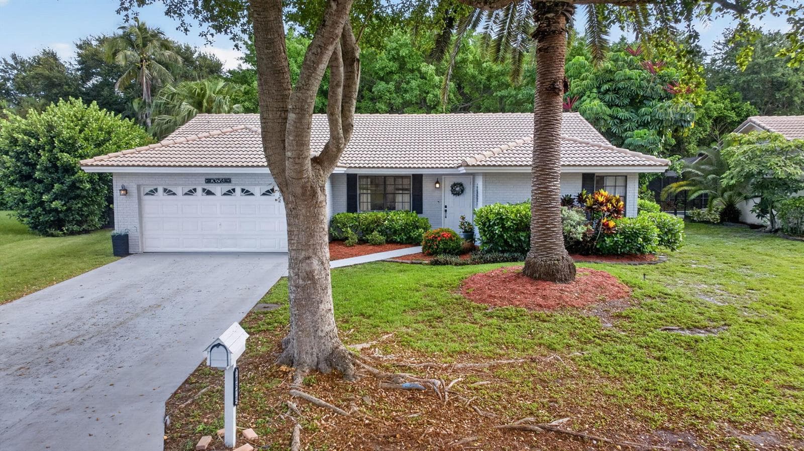 10873 NW 10th Place, Coral Springs FL 33071 photo 2