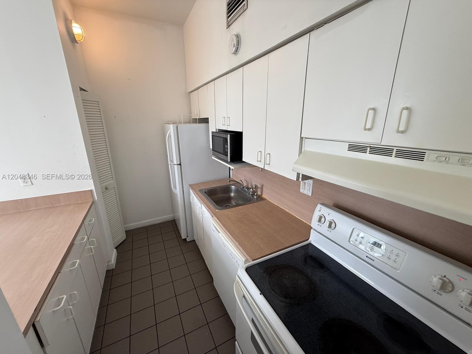 7400 W 20th Ave # 420, Hialeah FL 33016 photo 3