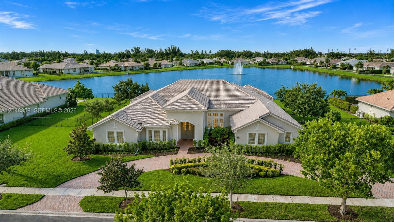 5301 S Sterling Ranch Cir, Davie FL 33314