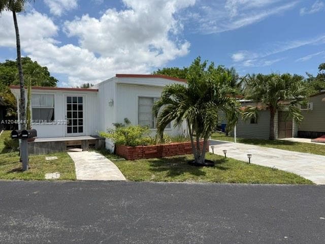 5331 SW 35th ST, Davie FL 33314