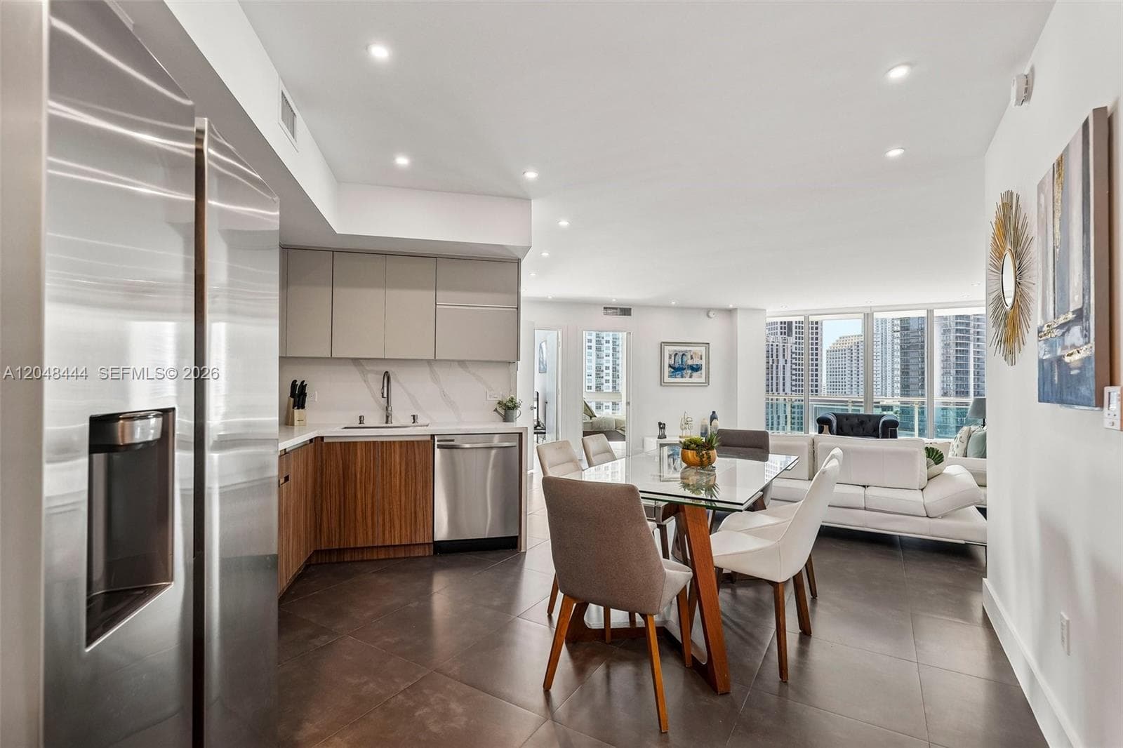 350 S Miami Ave # 1902, Miami FL 33130 photo 2