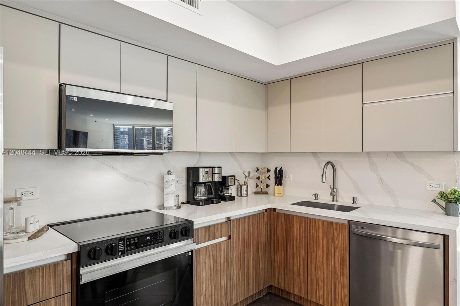 350 S Miami Ave # 1902, Miami FL 33130
