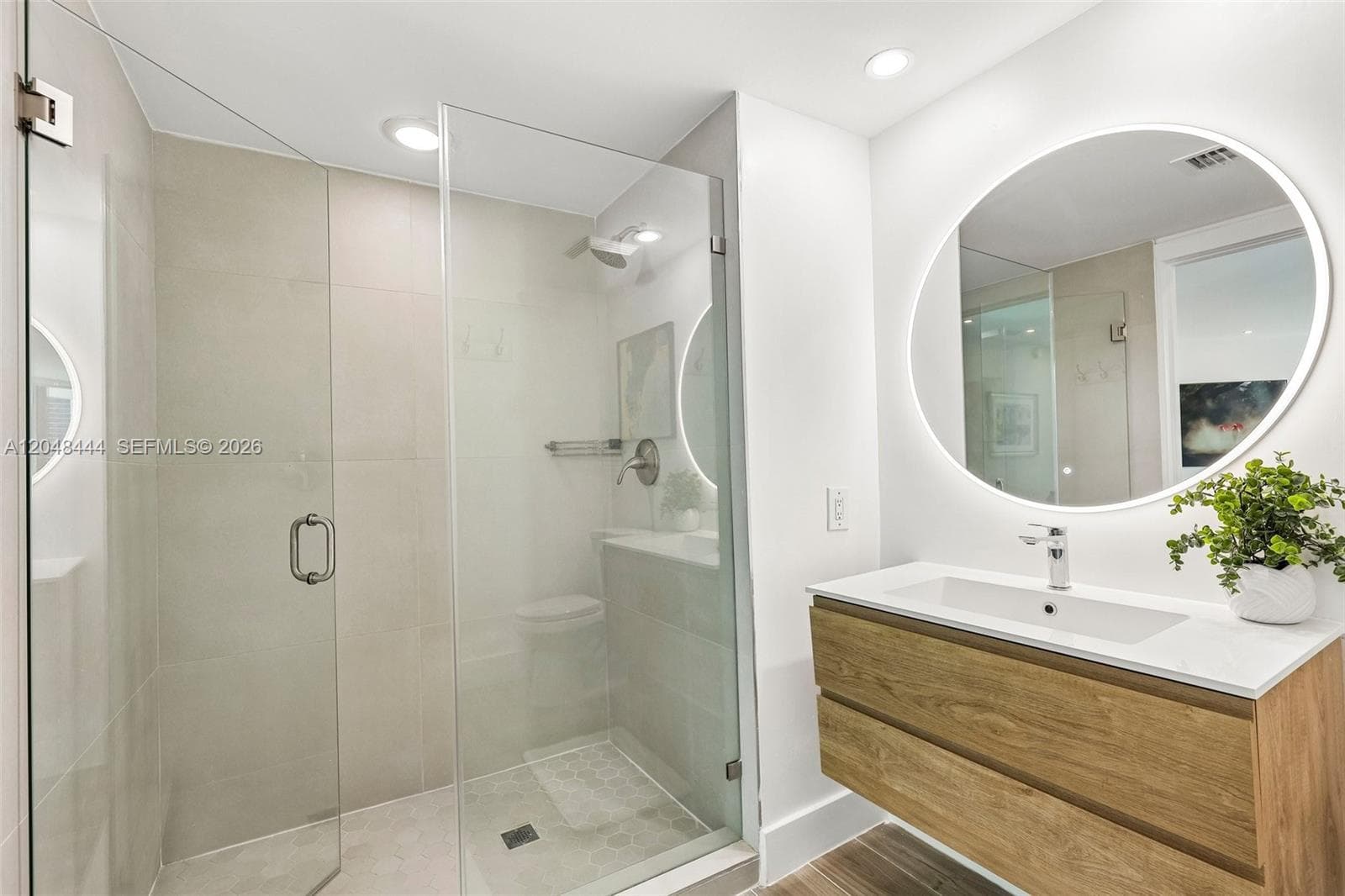 350 S Miami Ave # 1902, Miami FL 33130 photo 5