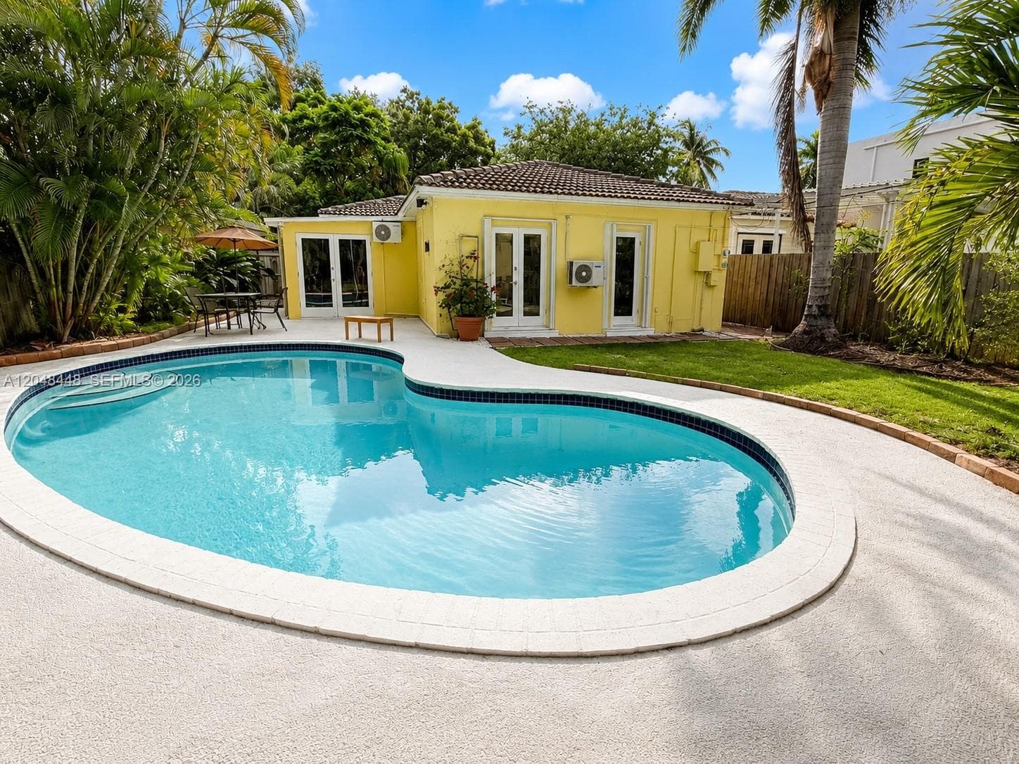 530 NE 11th Ave, Fort Lauderdale FL 33301 photo 2