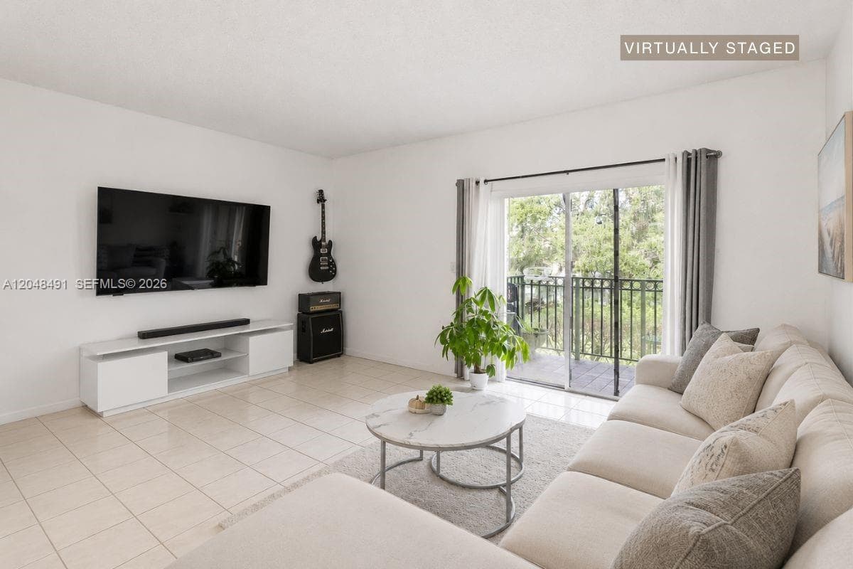 10014 Hammocks Blvd # 4, Miami FL 33196 photo 4