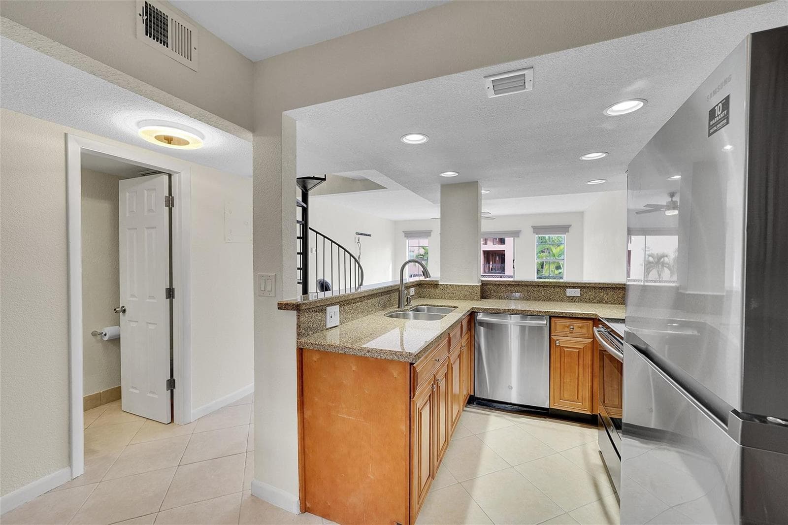 650 Tennis Club Drive # 305, Fort Lauderdale FL 33311 photo 4