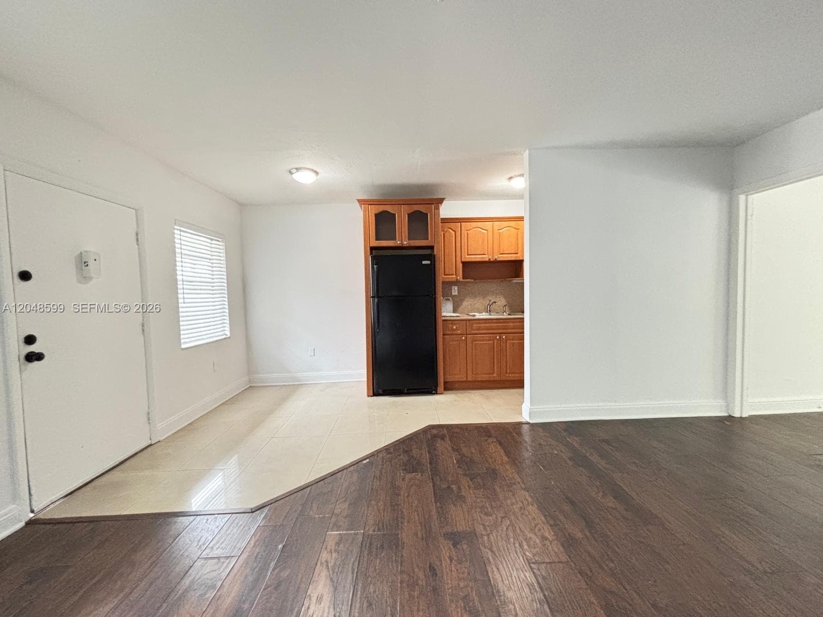 1860 Venice Park Dr # 110, North Miami FL 33181 photo 2