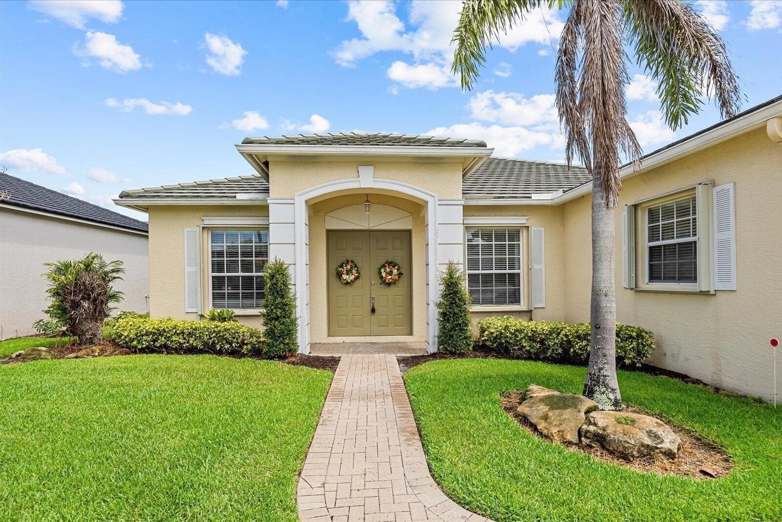 535 SW Lake Manatee Way, Port St. Lucie FL 34986 photo 4