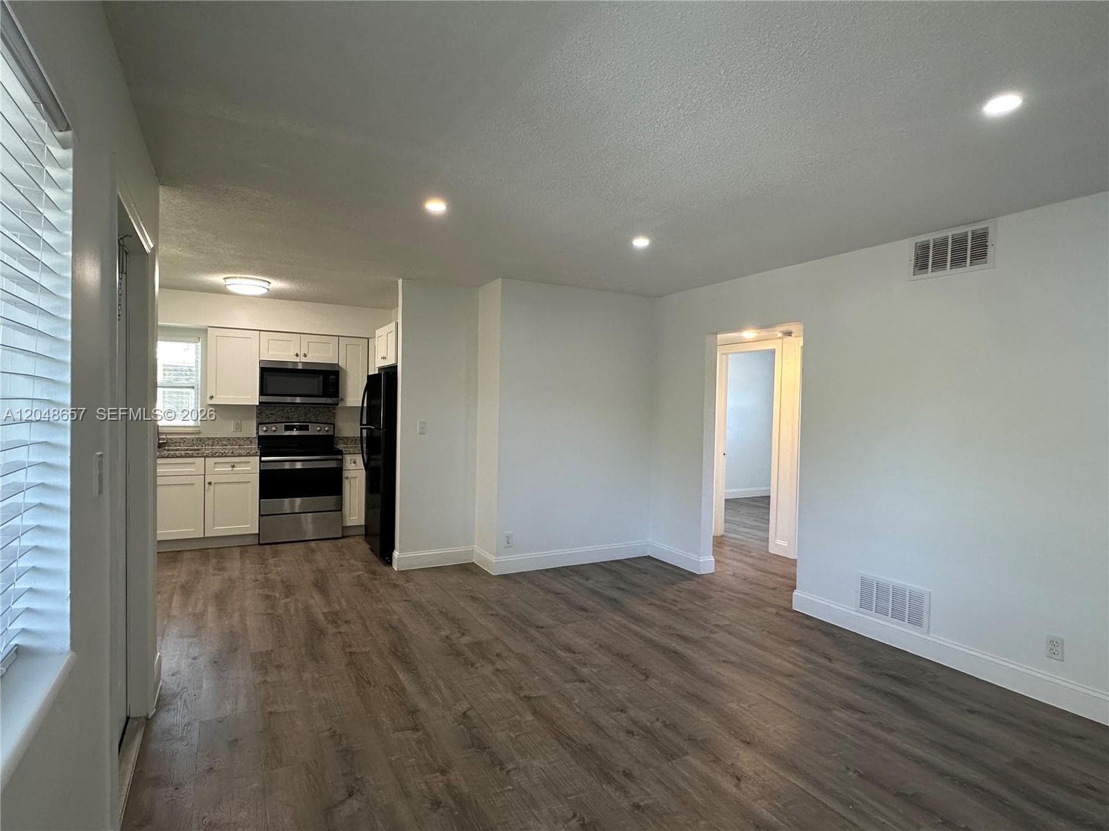 2401 NW 9th Ave # 3, Wilton Manors FL 33311 photo 2