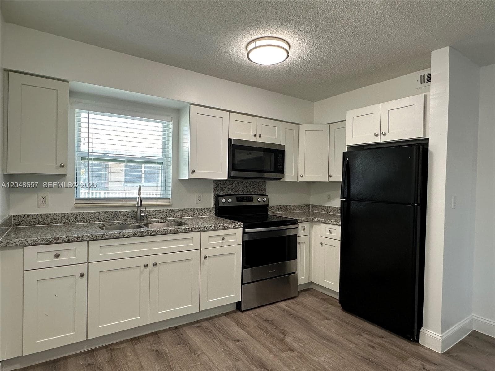 2401 NW 9th Ave # 3, Wilton Manors FL 33311 photo 3