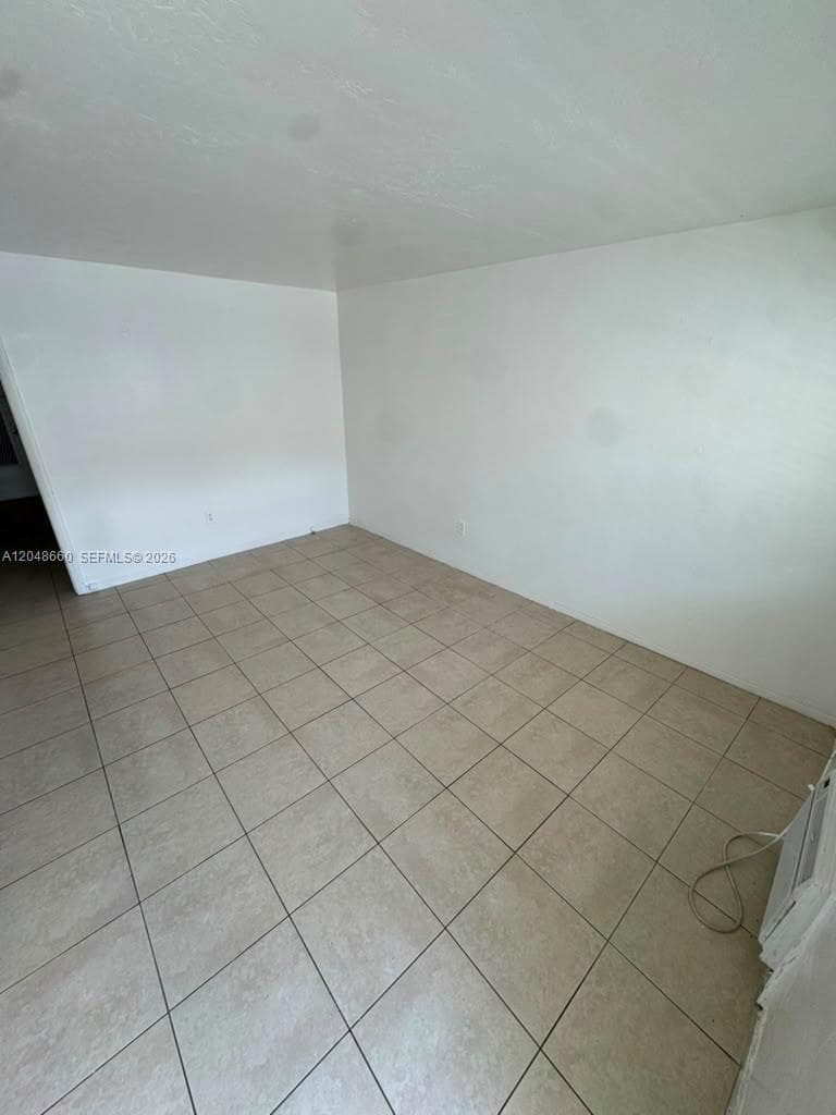 16001 NE 18th Pl # 3, North Miami Beach FL 33162 photo 5