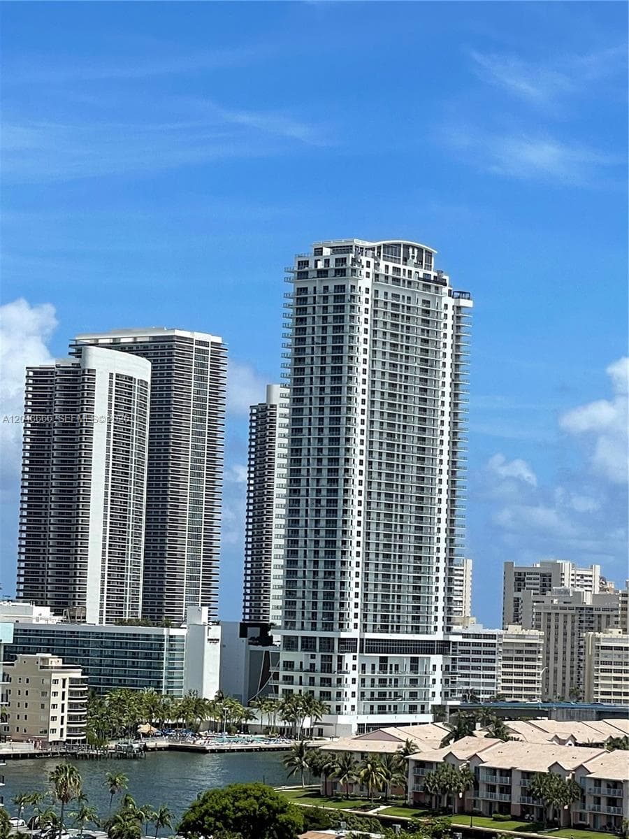 2500 PARKVIEW DR # 1405, Hallandale Beach FL 33009 photo 2