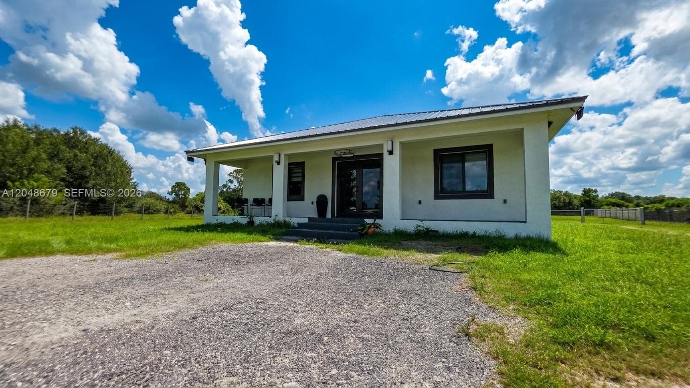 525 N Granja ST, Clewiston FL 33440 photo 5