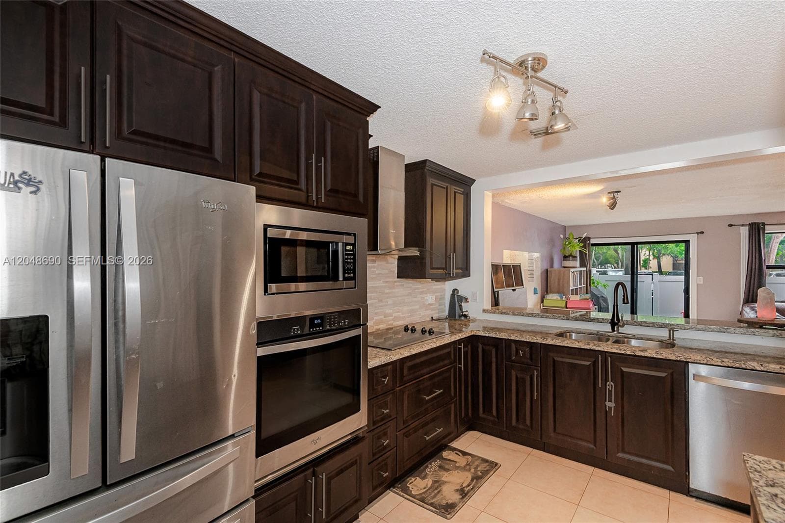 11733 NW 11th St, Pembroke Pines FL 33026 photo 2