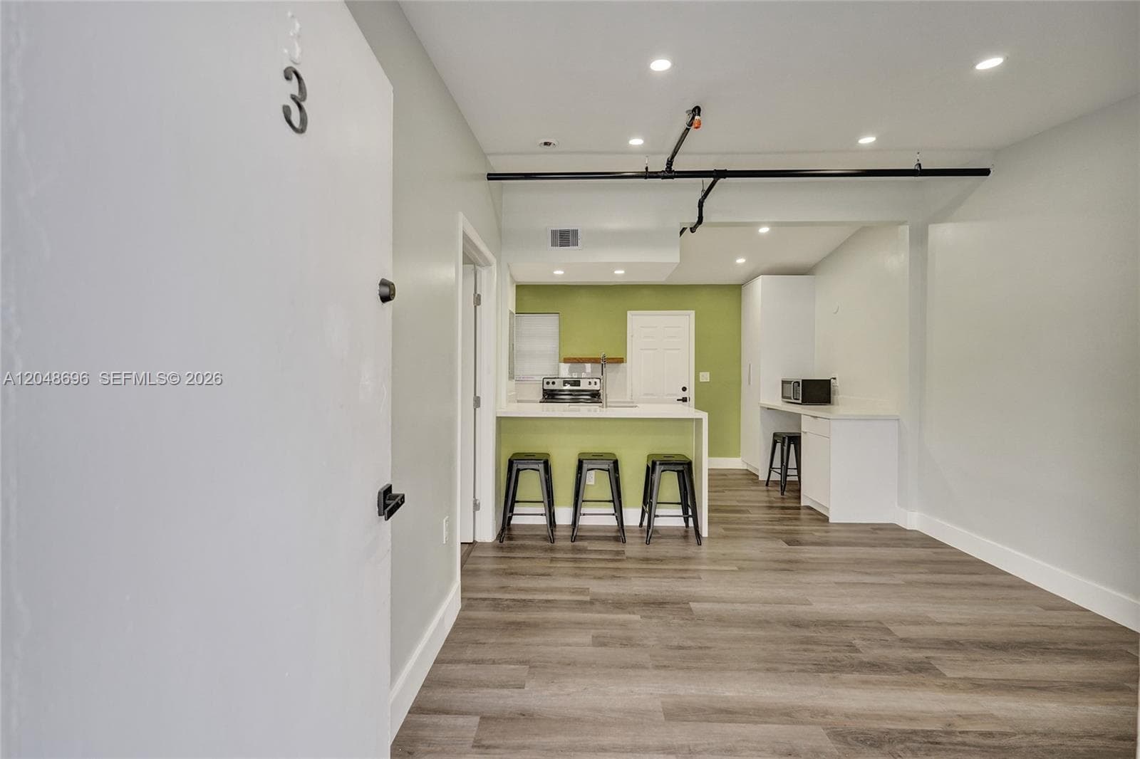 1085 NE 126th St # 3, North Miami, FL 33161 photo 4