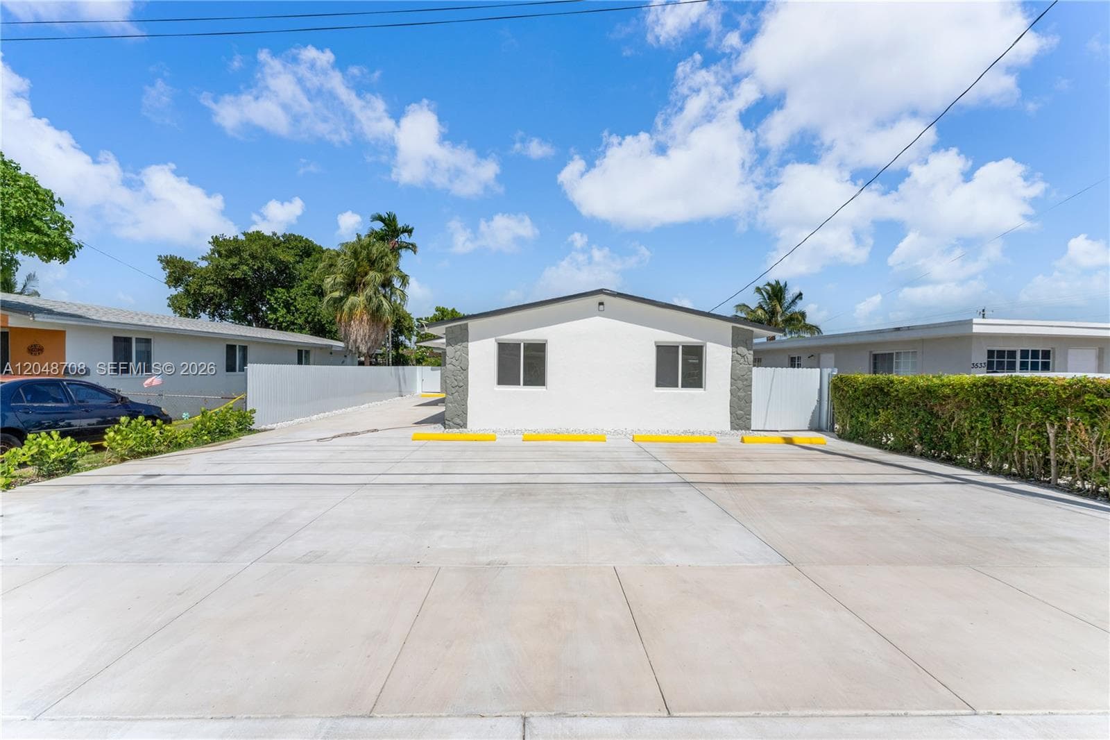 3515-3517 SW 91st Ave, Miami FL 33165 photo 2