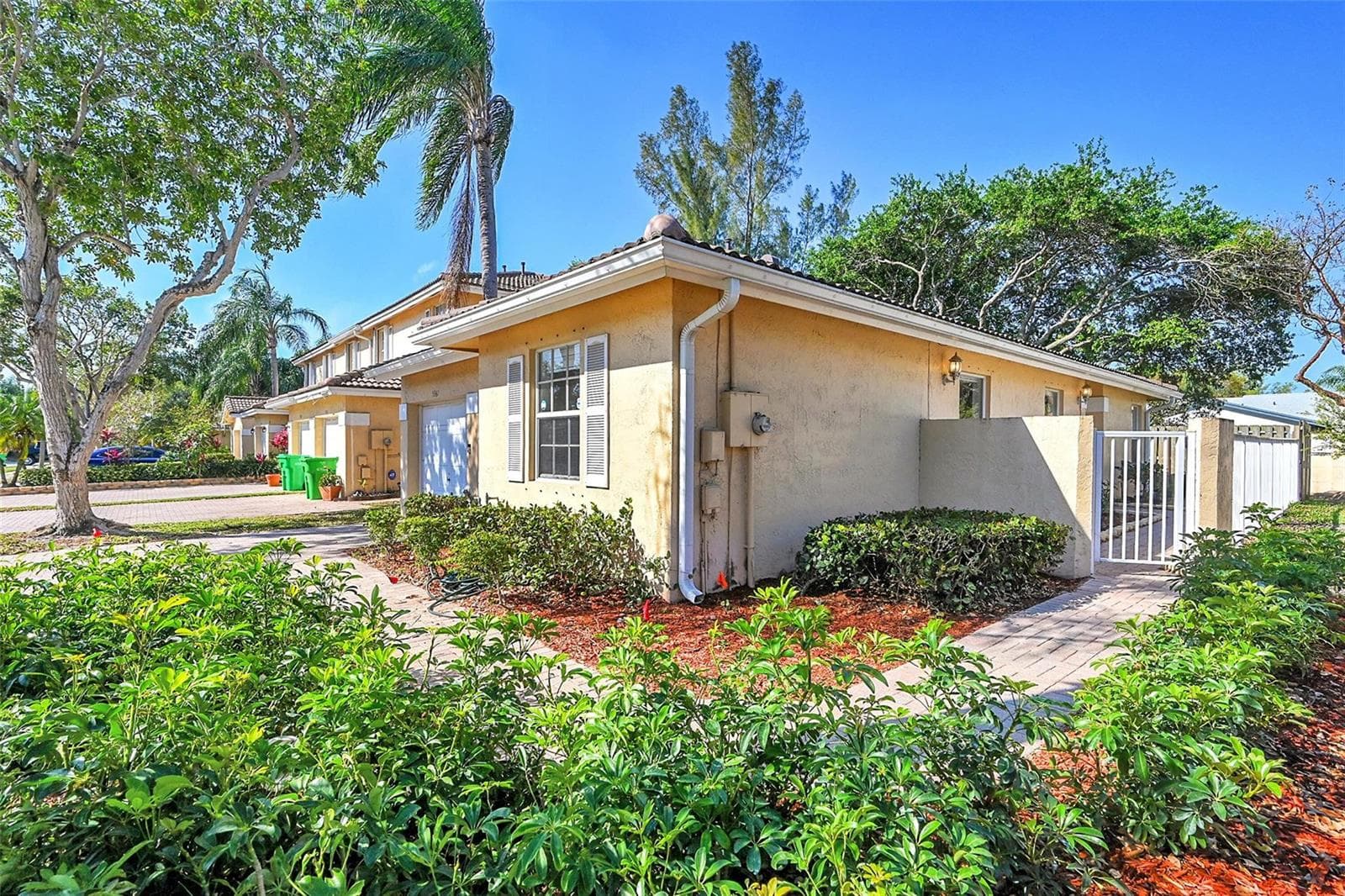 5361 NW 90th Avenue, Sunrise FL 33351 photo 3