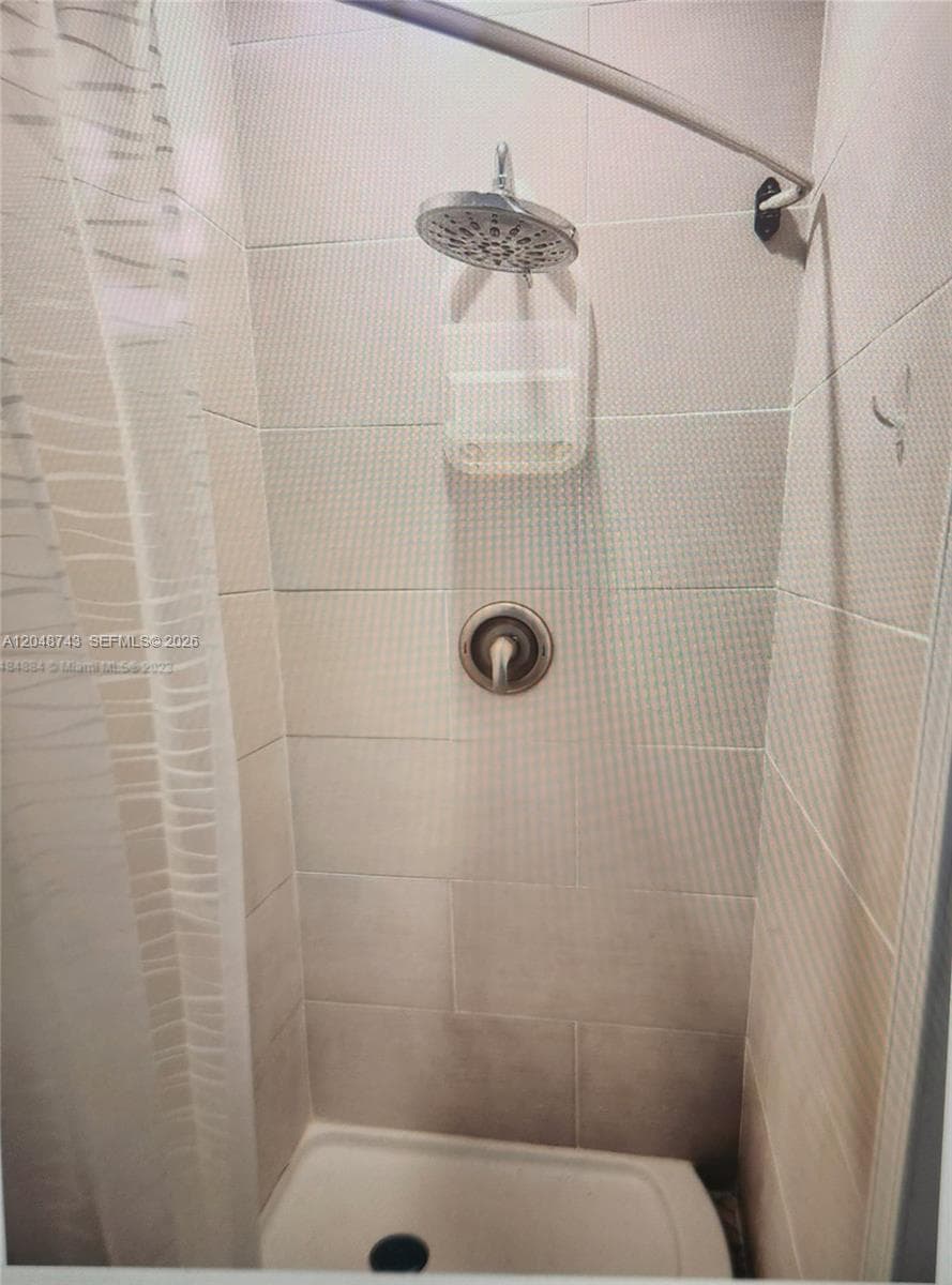 2251 NW 87th Ter, Pembroke Pines FL 33024 photo 5