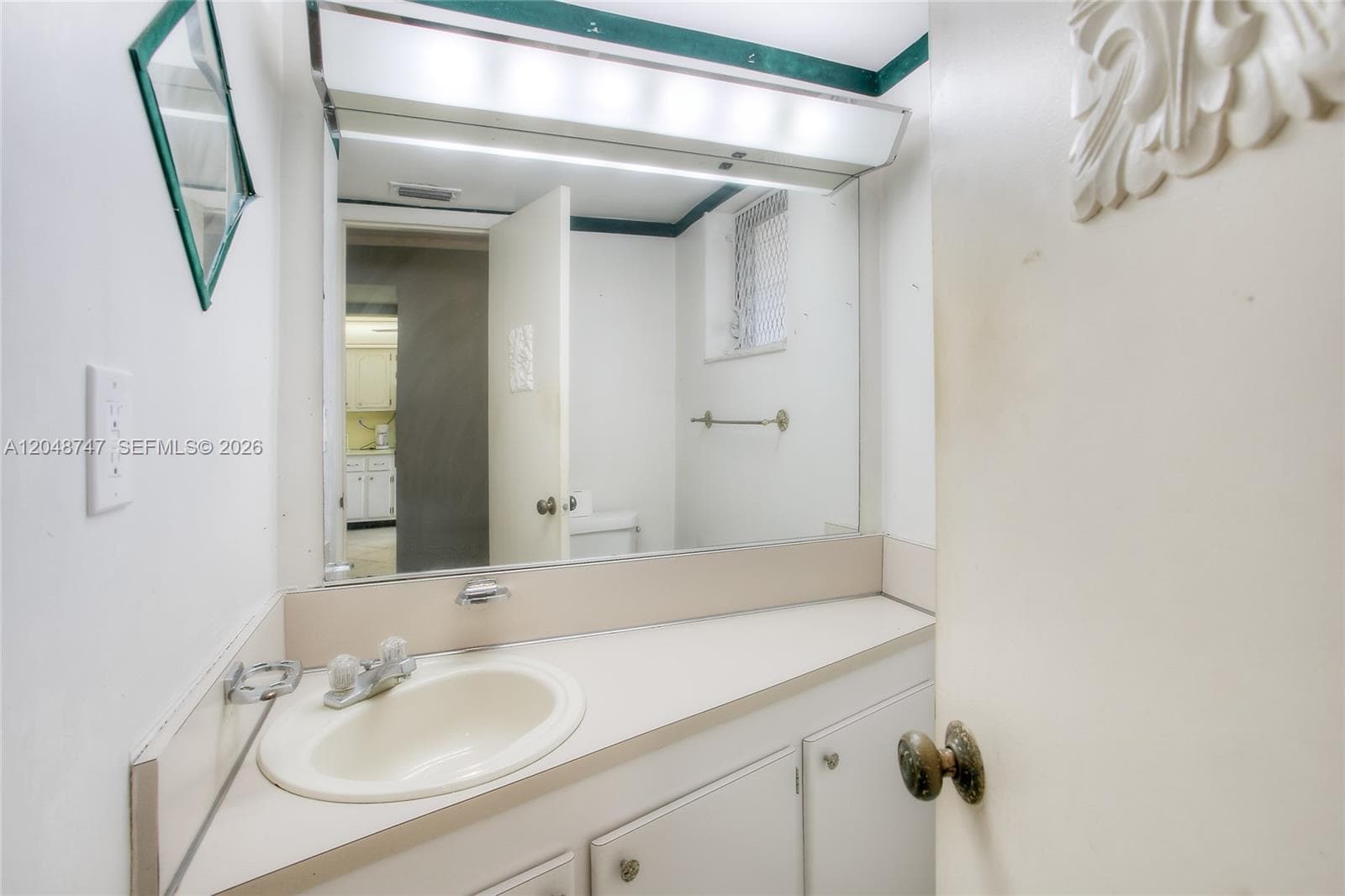 1501 NE 191st St # C106, Miami FL 33179 photo 5