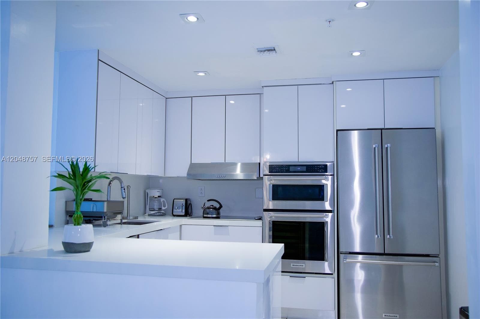 5601 Collins Ave # 1614, Miami Beach FL 33140 photo 4