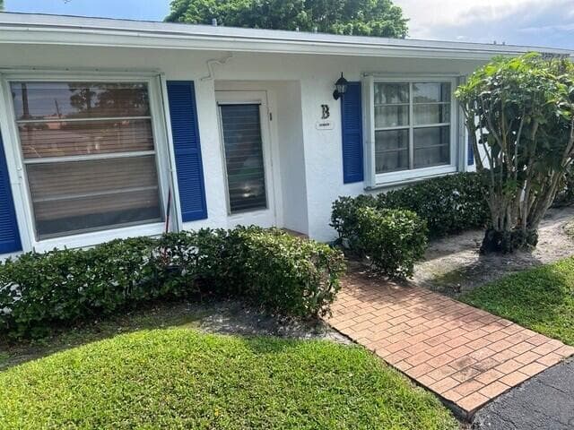 5452 Poppy Place # B, Delray Beach FL 33484