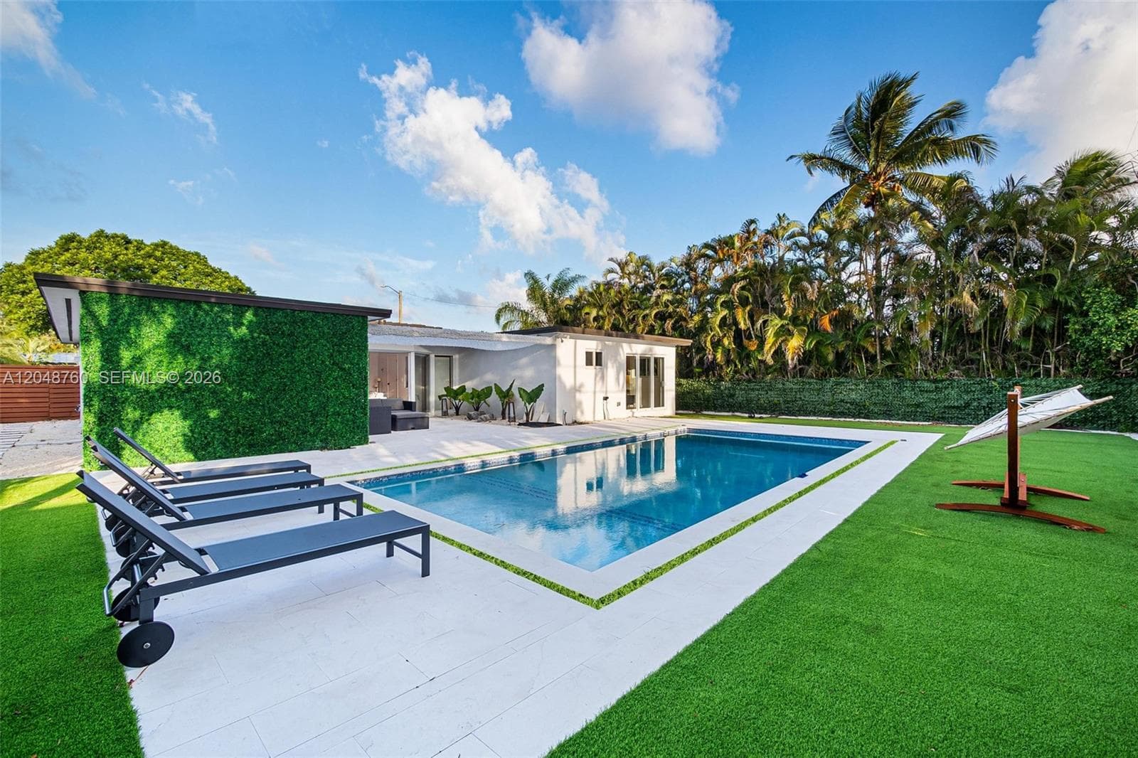 10658 NE 11th Ave, Miami Shores FL 33138 photo 3