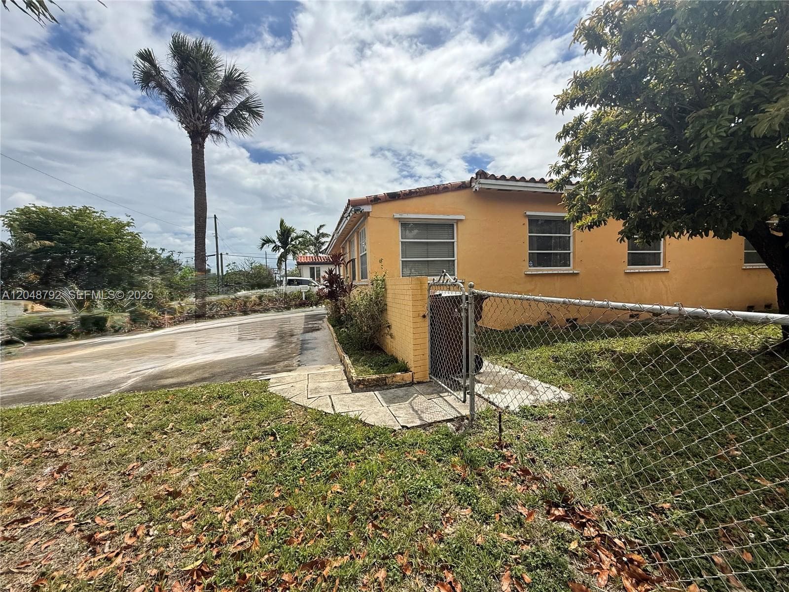 4470 W 1st Ave, Hialeah FL 33012 photo 5