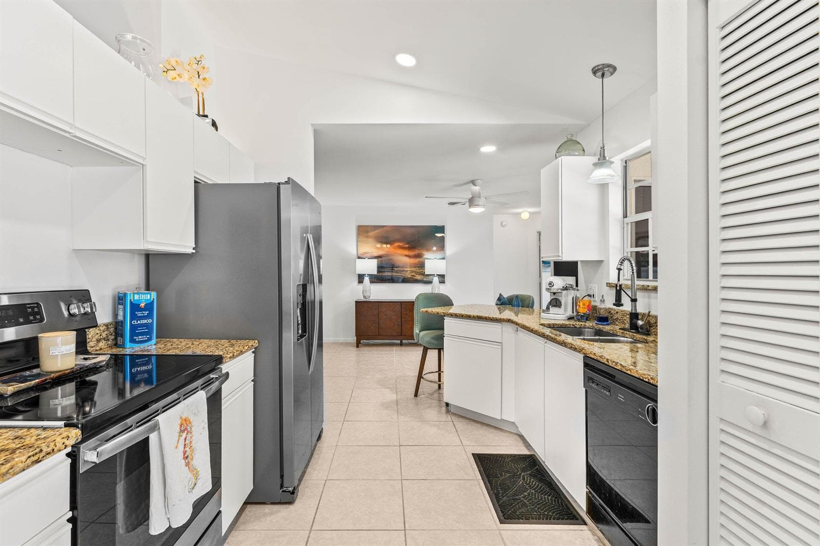 2814 SE Melaleuca Boulevard, Port St. Lucie FL 34952 photo 3