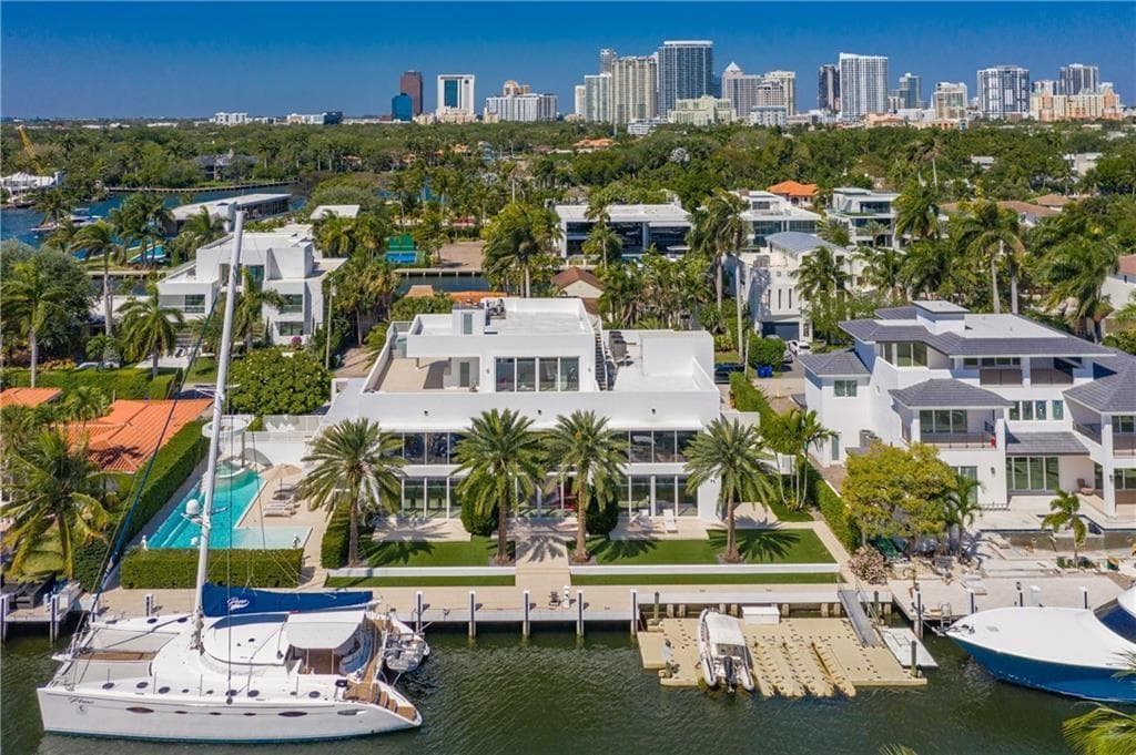 500 Isle Of Capri Drive, Fort Lauderdale FL 33301 photo 2
