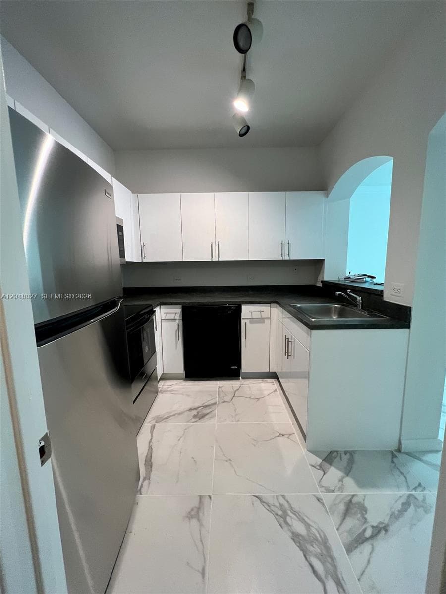 9172 Collins Ave # 214, Surfside FL 33154 photo 4