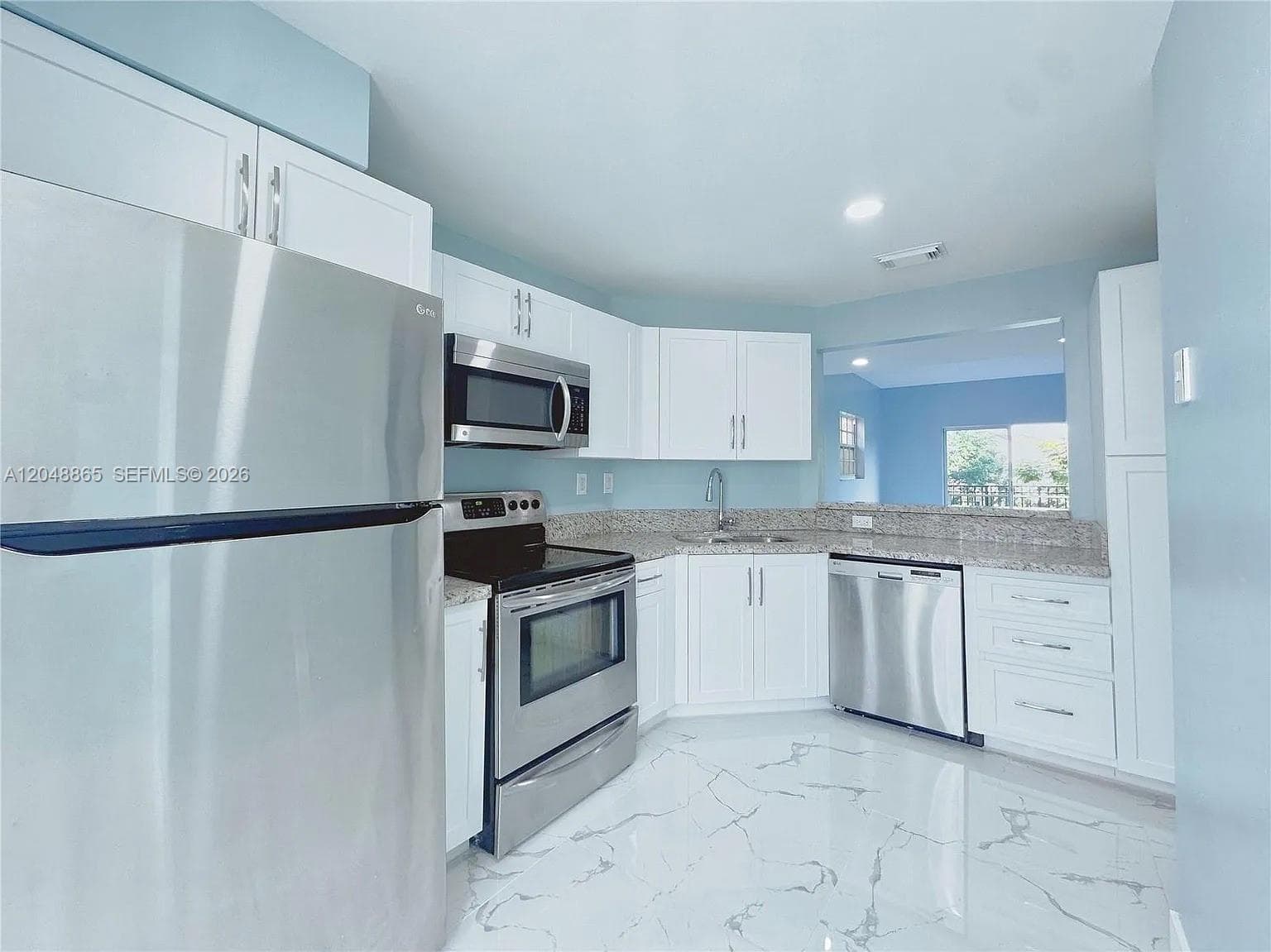 10014 Hammocks Blvd # 4, Miami FL 33196 photo 4