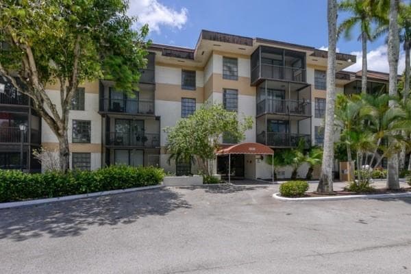 5530 NW 44th Street # 211c, Lauderhill FL 33319