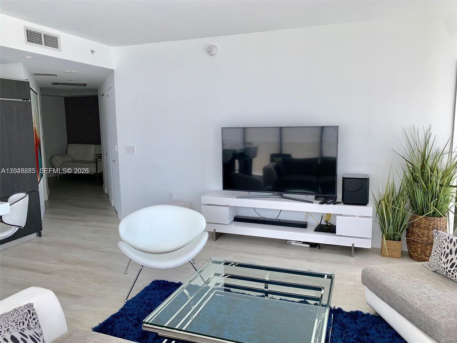 55 SW 9th St # 2706, Miami FL 33130 photo 3