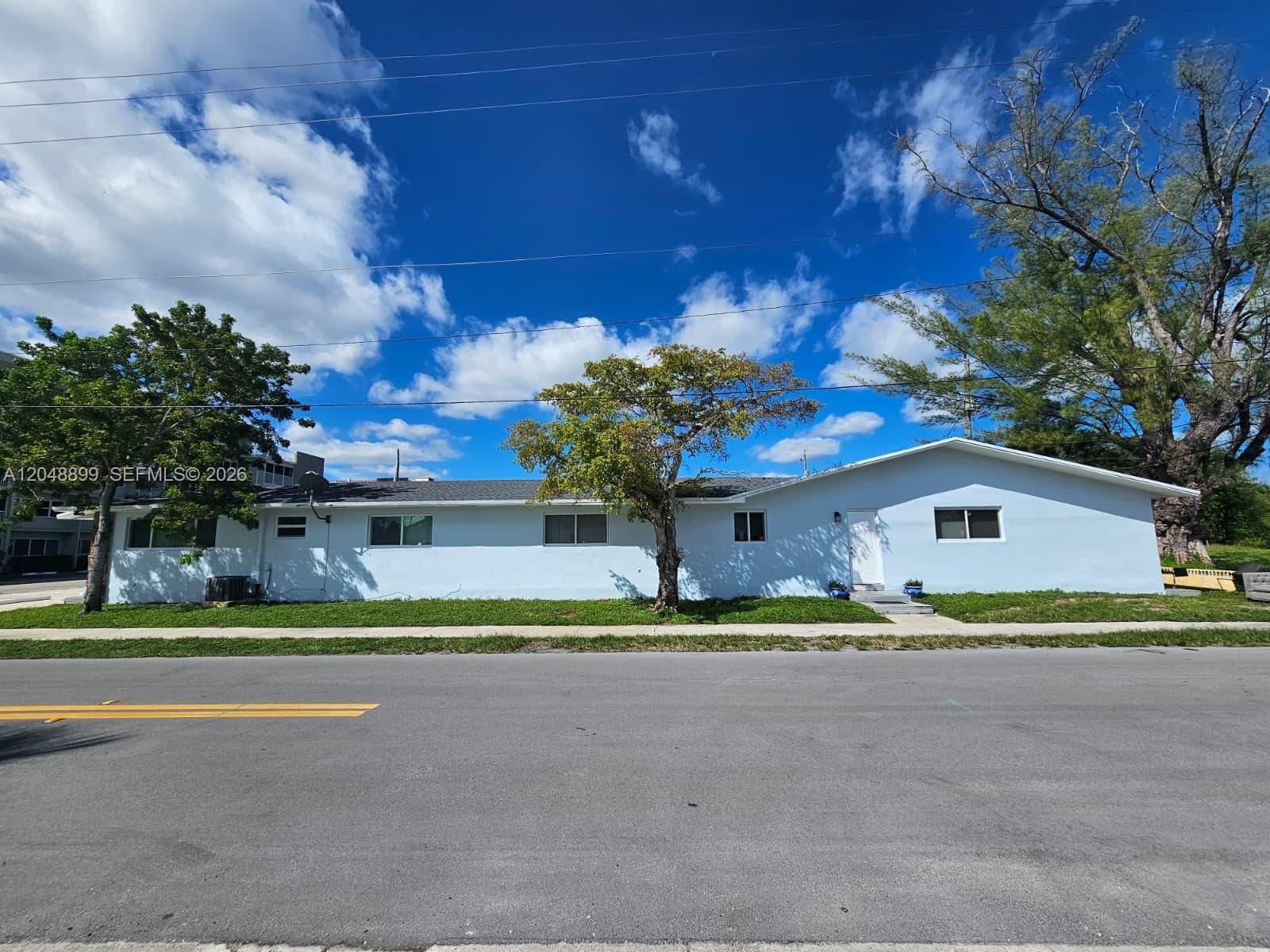 329 SE 2nd St, Hallandale Beach FL 33009 photo 2